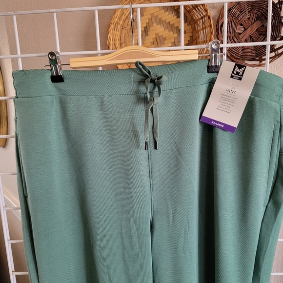 Member's Mark Luxe Relaxed Wide Leg Fit - Picture 2 of 4